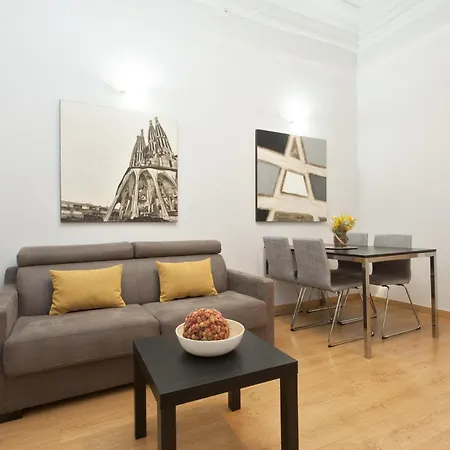 Gran Via Apartment Barcelona Exterior photo