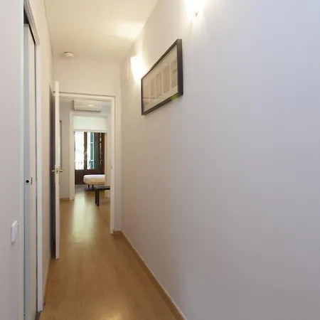 Gran Via Apartment Barcelona Exterior photo