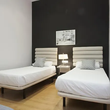 Gran Via Apartment Barcelona Exterior photo